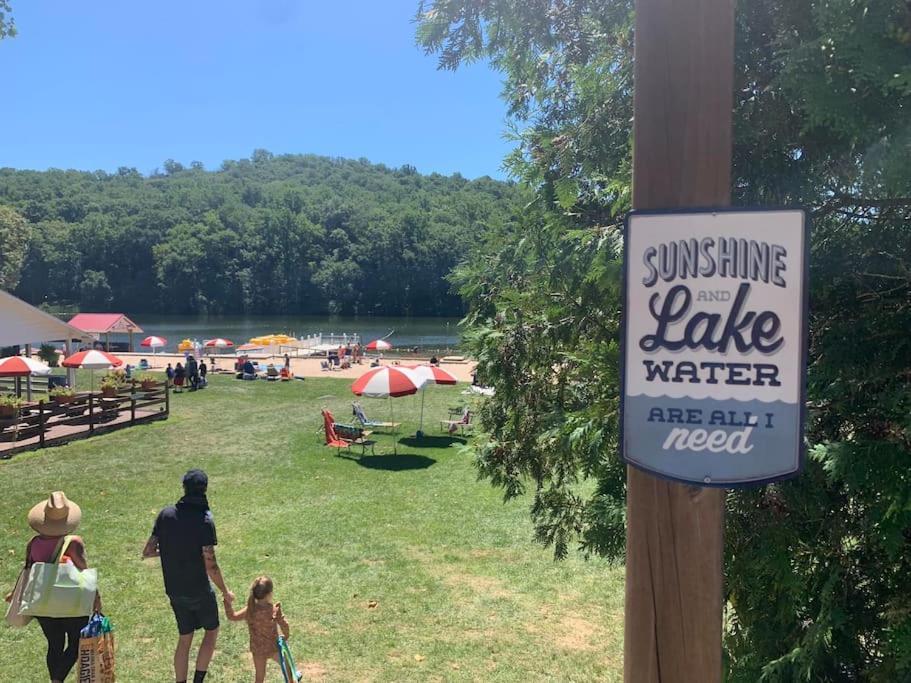 Modern Cabin With Hot Tub Grill Lake Beach Wineries Hiking Fishing And Hershey Park Family And Pet Friendly Superhosts On Ab&B Mount Gretna Zewnętrze zdjęcie