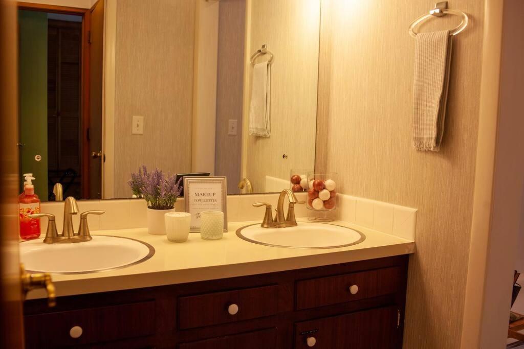 Modern Cabin With Hot Tub Grill Lake Beach Wineries Hiking Fishing And Hershey Park Family And Pet Friendly Superhosts On Ab&B Mount Gretna Zewnętrze zdjęcie